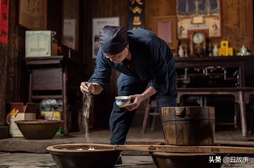 30岁辞职回乡学酿酒，父亲气得大骂