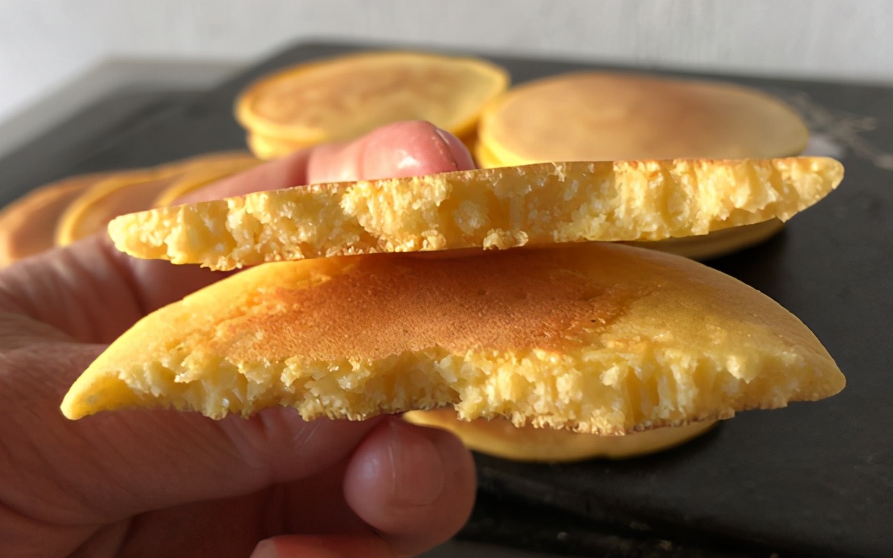 玉米面饼子,玉米面饼子的做法家常