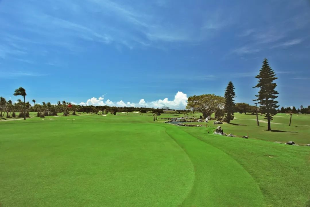 冬季在冲绳感受温暖灿烂的海岛高尔夫