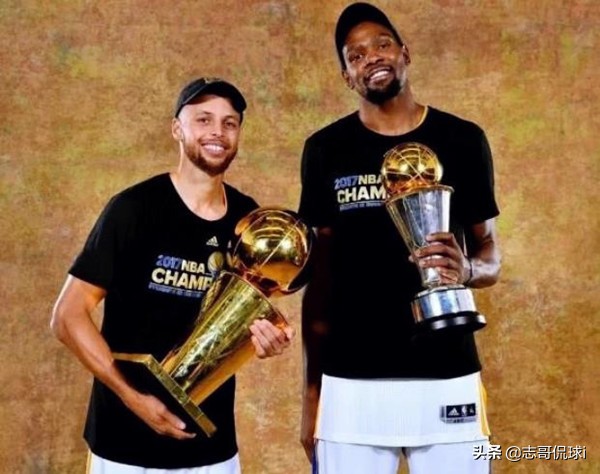 nba球员为什么这么高(为何当今NBA只有3个超巨，4个巨星？原因有3点，很现实)