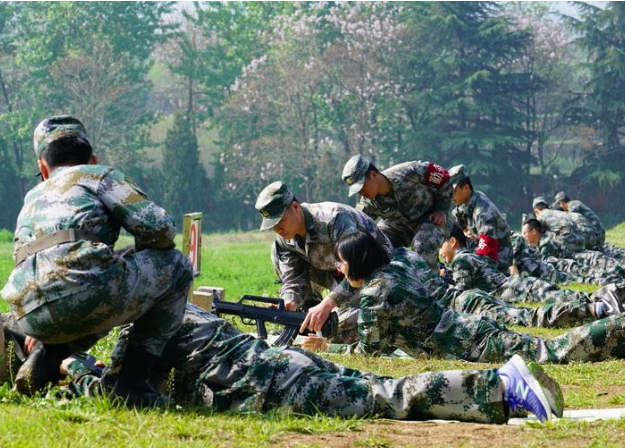 6所军校，500分左右就能考上，毕业之后还能拿到铁饭碗