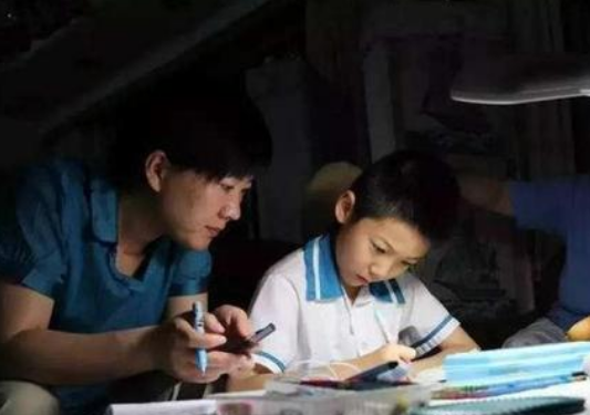 ​学生文言文请假条走红，请假理由五花八门，老师看后哭笑不得