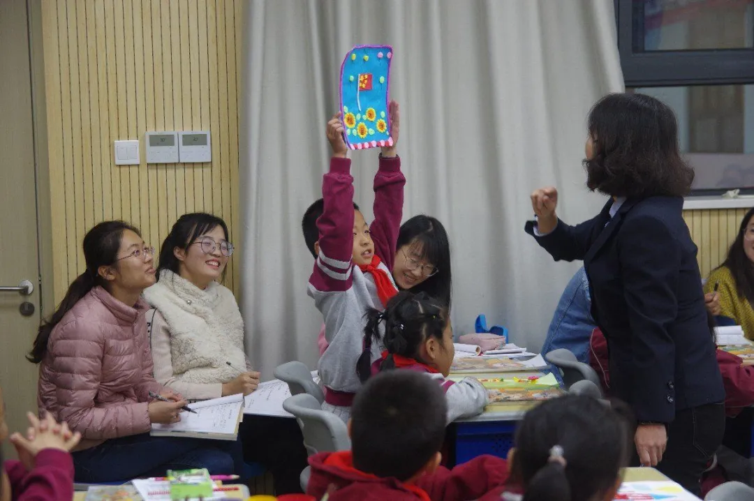 西安市長(zhǎng)安區(qū)第三小學(xué)讓校園生活豐富多彩(圖6)