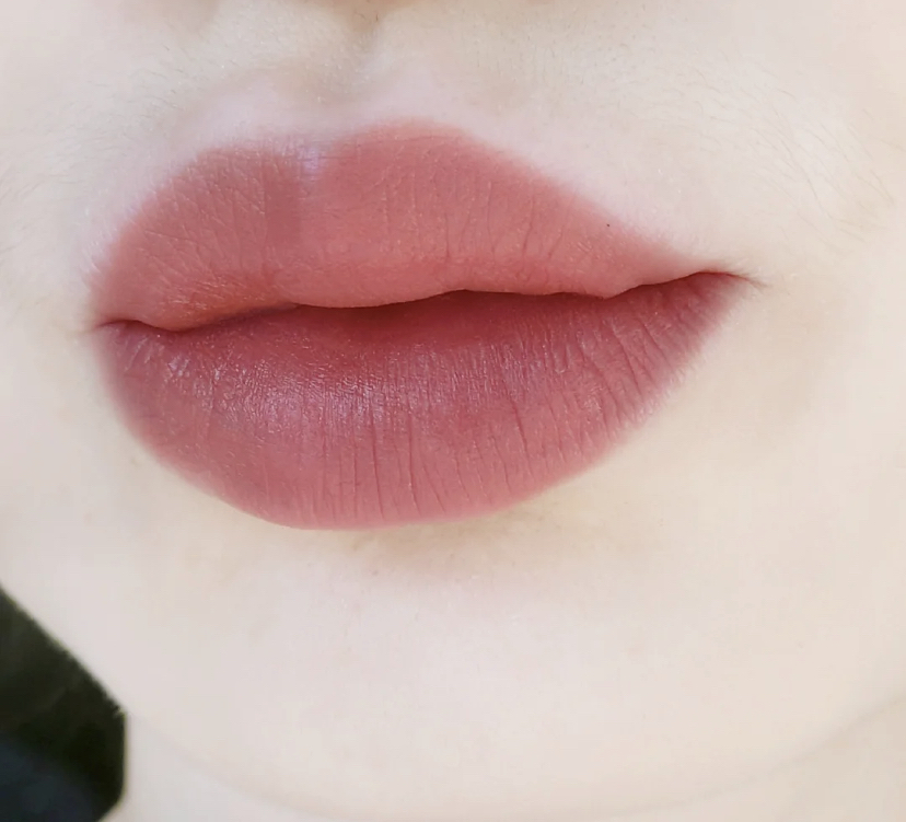 夏季“甜颜系”女生最爱的几支口红：兰蔻288太温柔，L02绝美豆沙