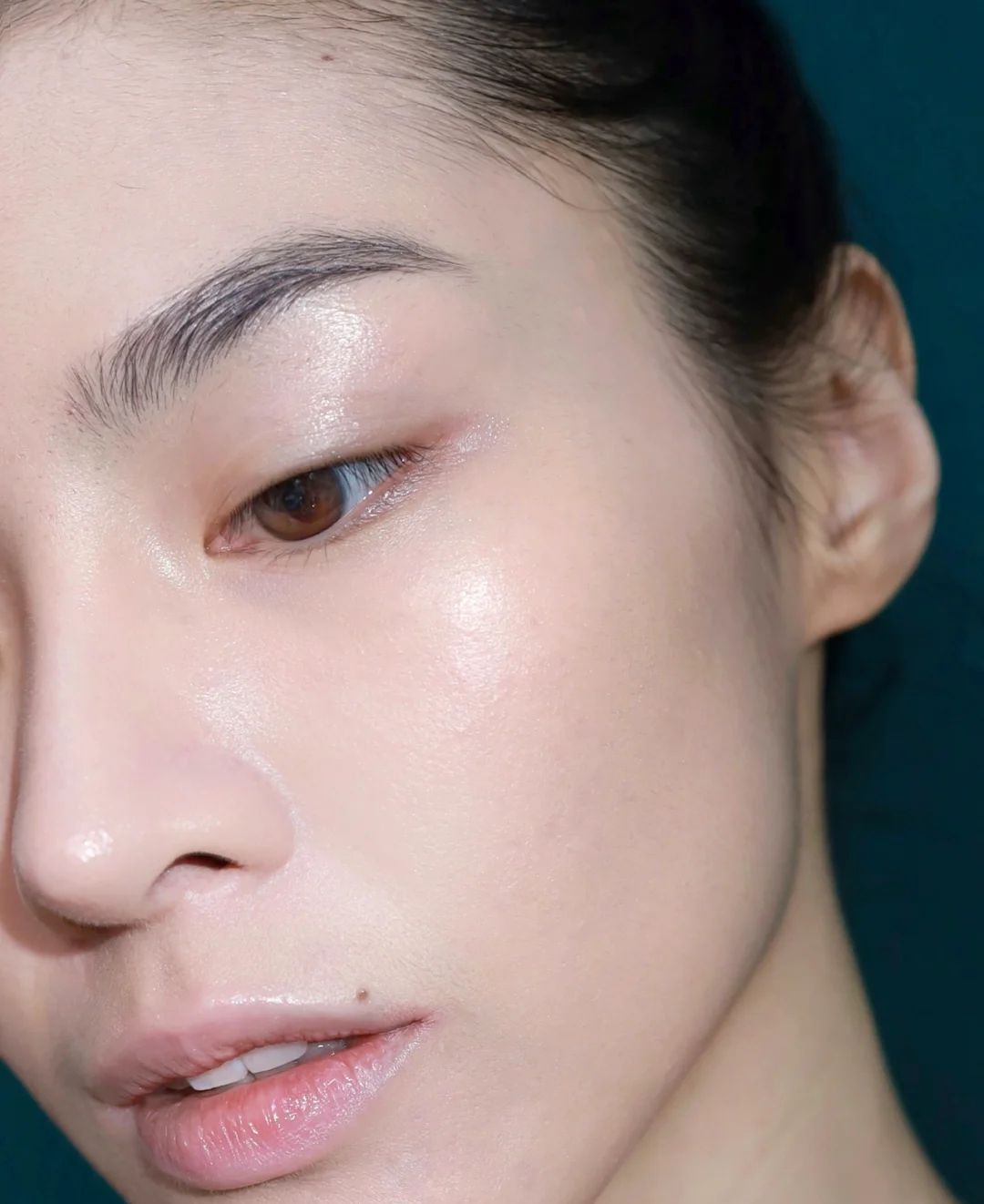 防晒知识盘点，三款公认的好用防晒，排在第一的不是小金瓶