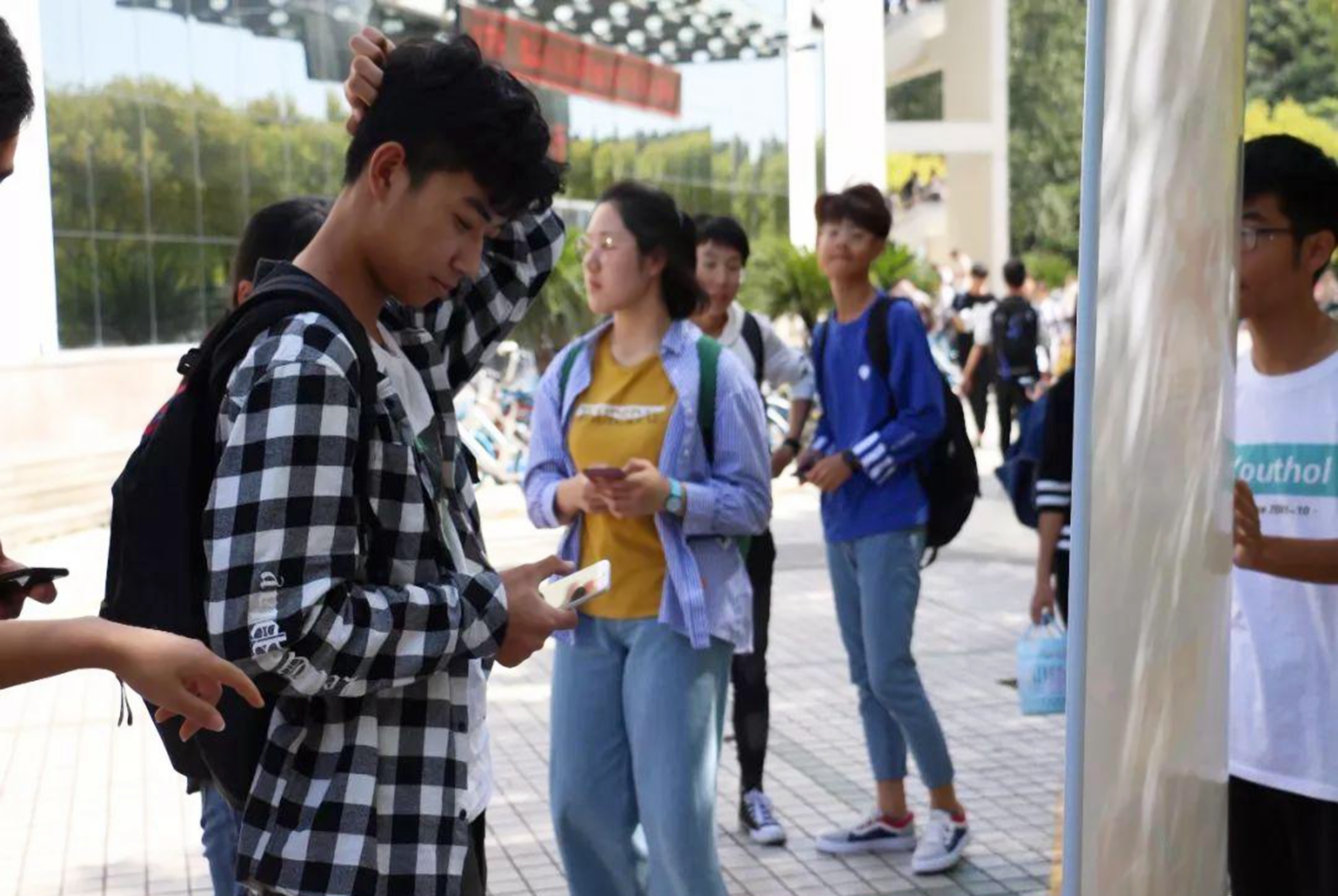 这4所大学是公认的“严进严出”，挂科率较高，学霸才有勇气报考