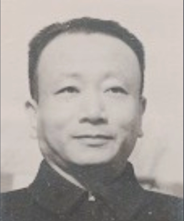 周总理长征时病情危殆，医生王斌吩咐：赶快去找冰来降温