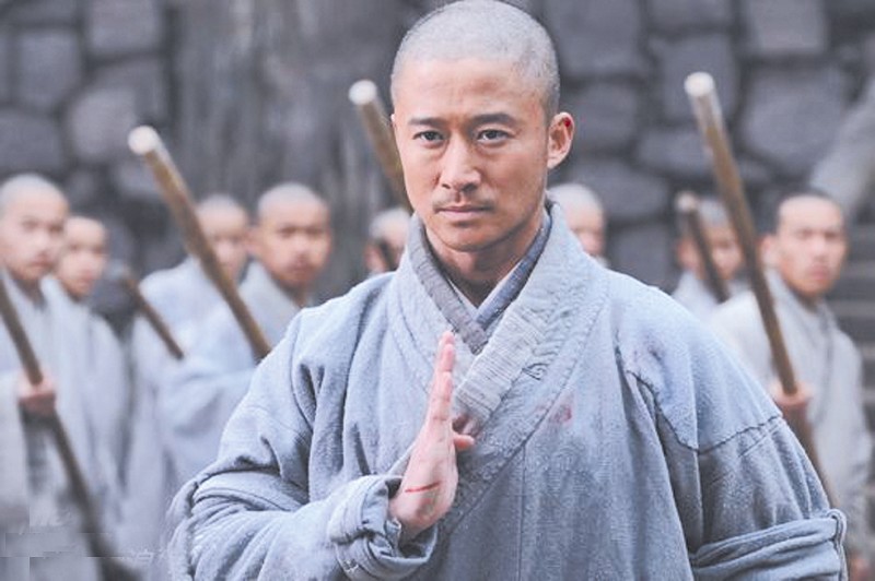 《新少林寺》,也是双雄,这次不是对决,而是前者对后者的救赎