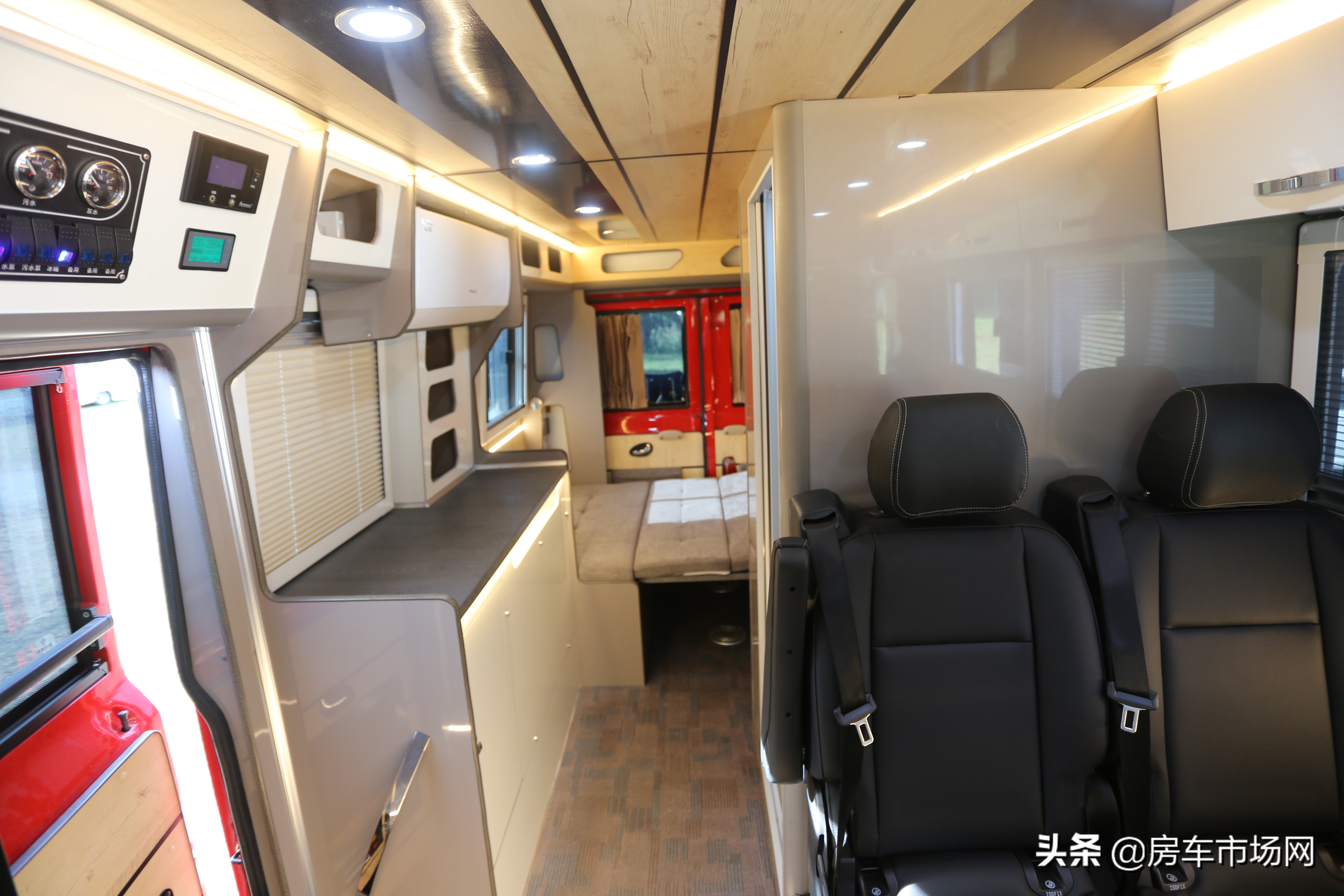 42万东风越野房车，4.1T动力600牛米，前后硬桥带锁可选分时四驱