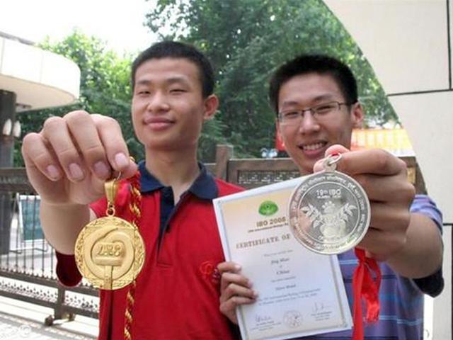 北大学神韦东奕：16岁获国际奥数金牌，后如何碾压清华和中科大？