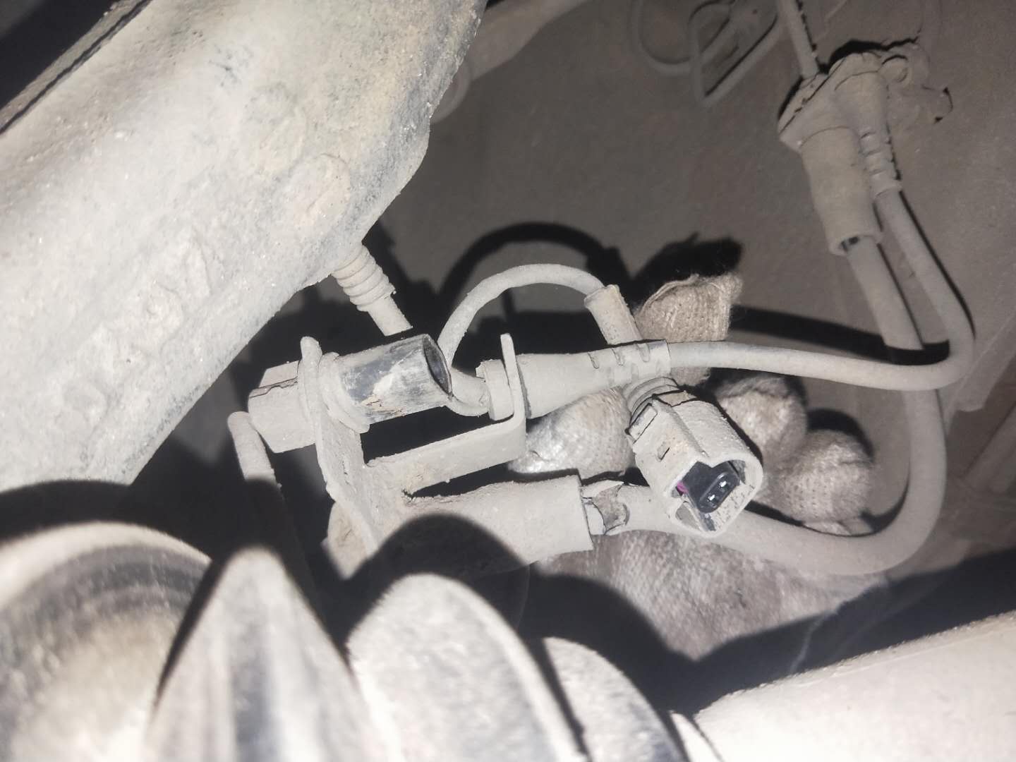 奥迪2.8V6发动机故障一大堆，最吓人的是差点把发动机甩出去