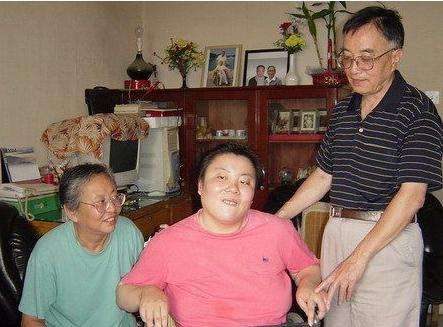 当年轰动一时的清华女生中毒案：受害人侥幸存活，嫌疑人移居美国