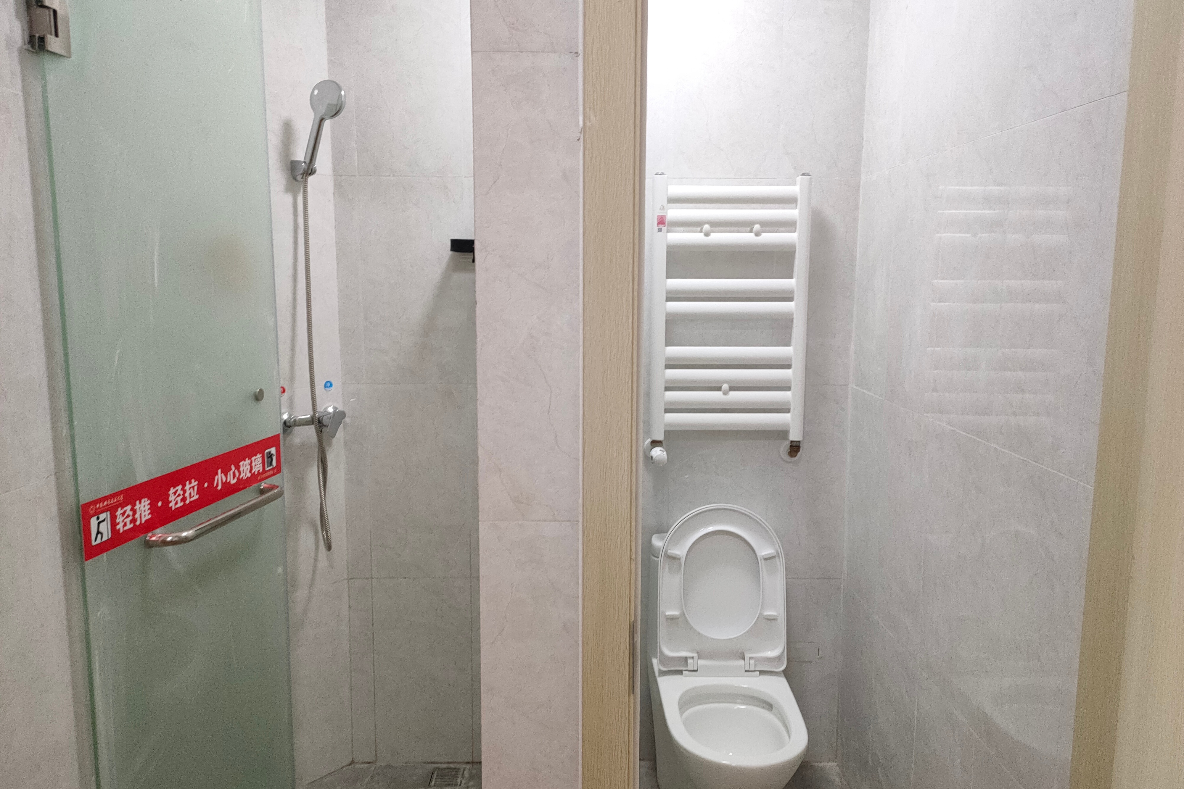 中科大酒店式学生宿舍，两人间、健身房、暖气空调