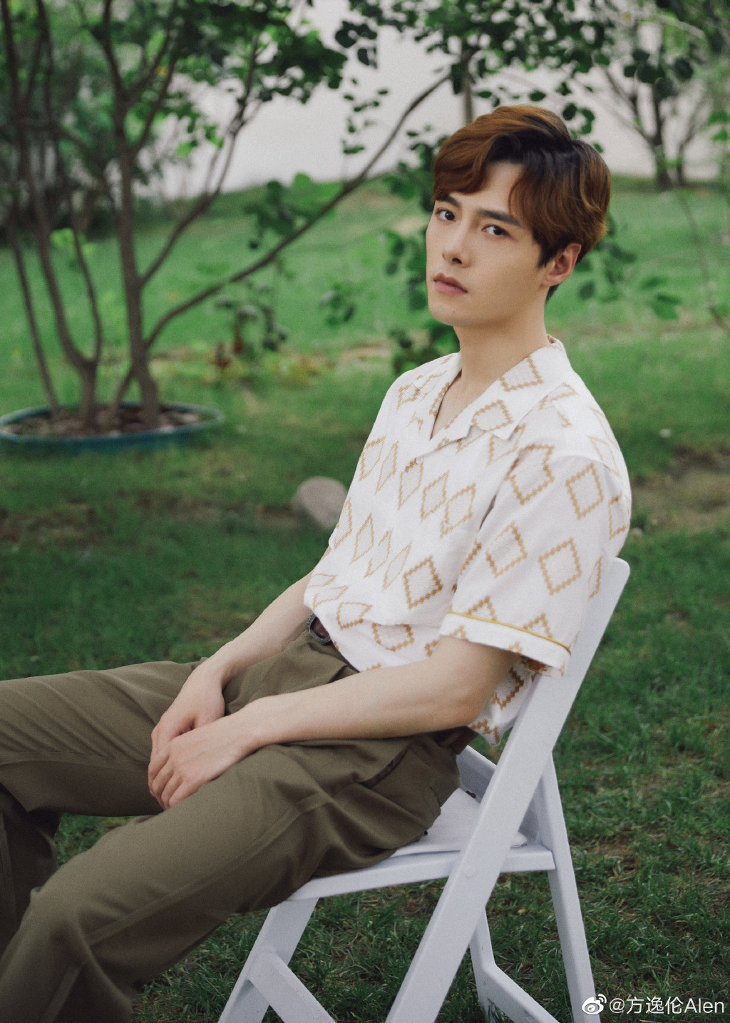 方逸伦:男团出道资源甚好,参演过多部古装影视剧,如《长歌行》