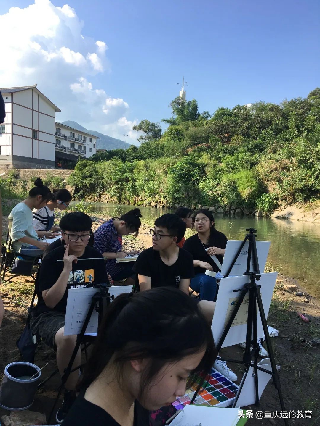 美术高考培训学校线上参观指南！足不出户，“云”游远伦教育！