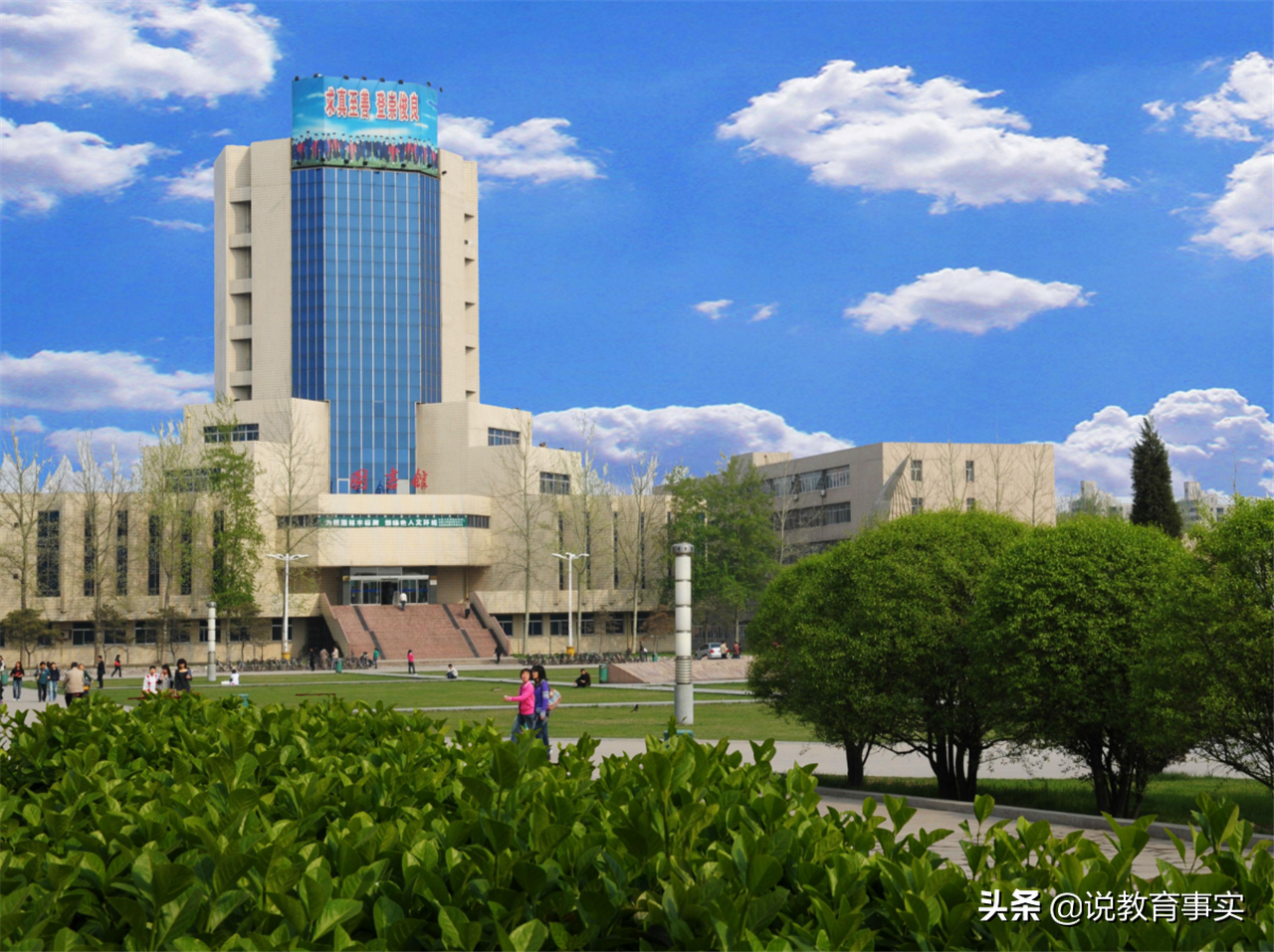 没有985、211名校头衔，实力却被国人高度认可，录取分还很亲民