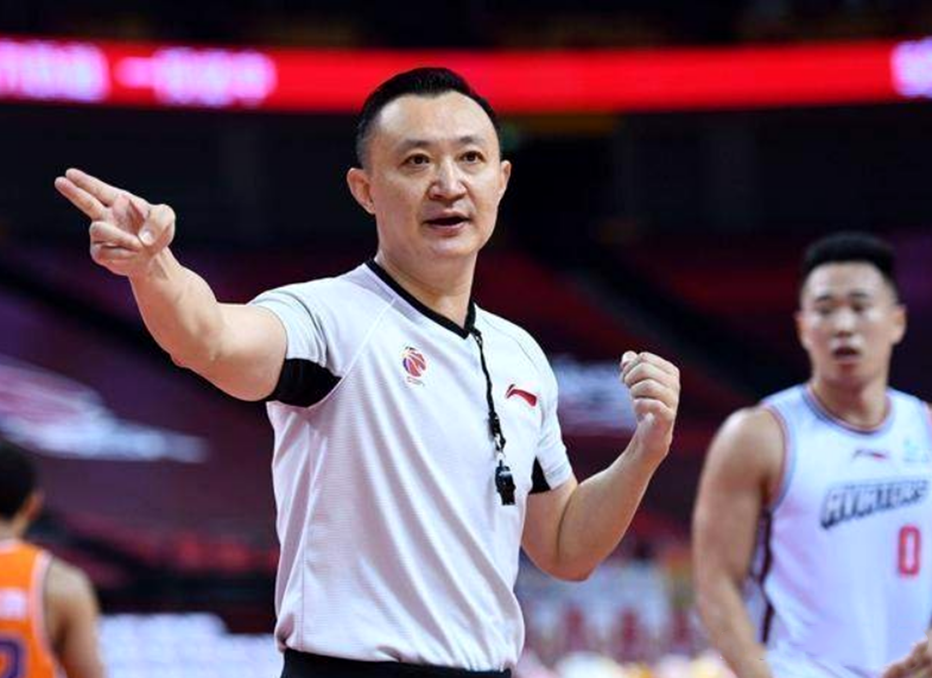 cba裁判为什么那么黑(著名"黑哨 瞎眼"竟然是国际级裁判,这是不是中国