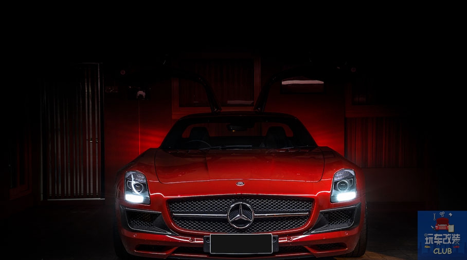 一辆具有“赛车血统”的超跑！奔驰SLS AMG！