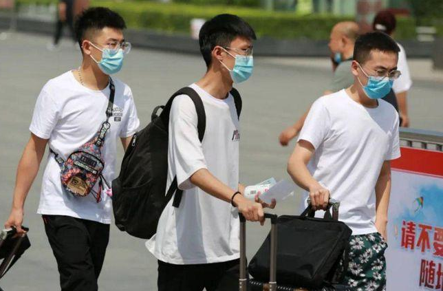 2021各大高校暑假时间出炉，最长假期77天，学生开心家长表示支持