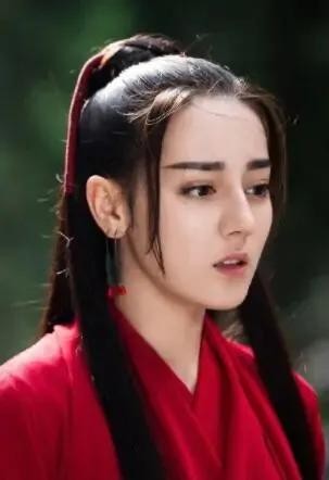 迪丽热巴VS古力娜扎，两位来自新疆的女星到底谁最好看？