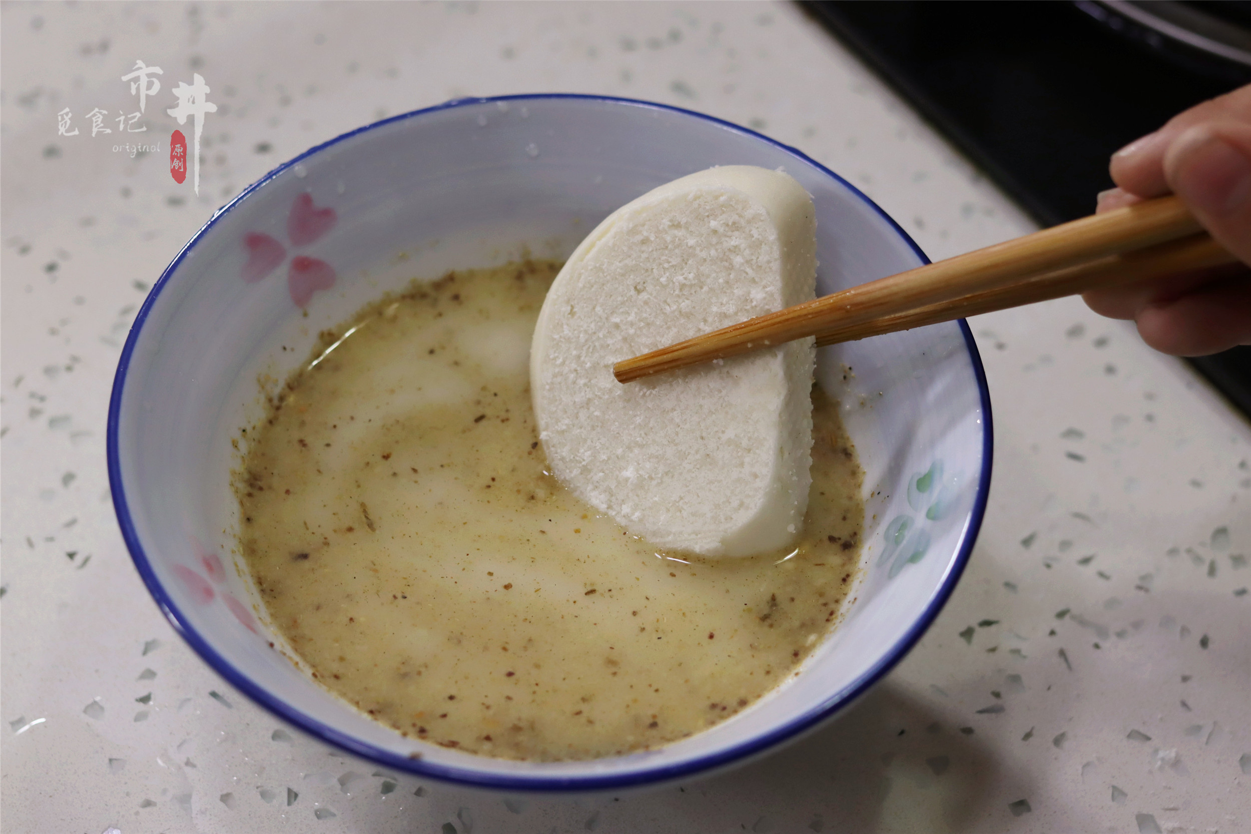 炸馒头片，别下锅就炸，不酥脆，教你正确做法，金黄酥香，不回软