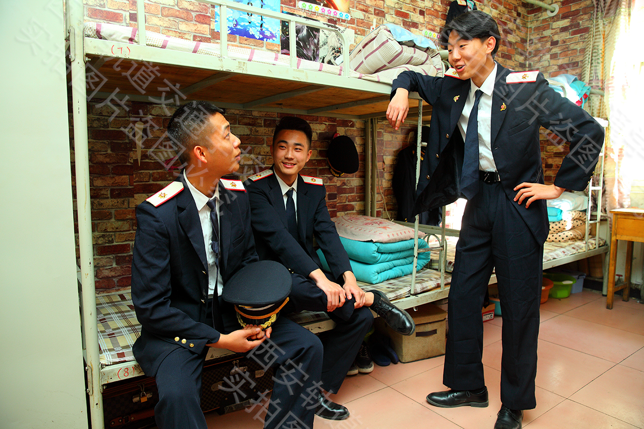 西安轨道交通技师学院是如何管理的？