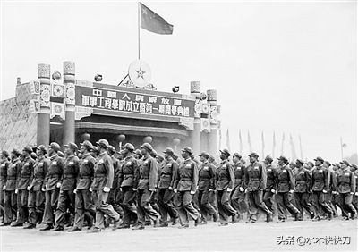 从黑龙江搬走的高校，两所1969年搬走的，两所从齐齐哈尔搬走的