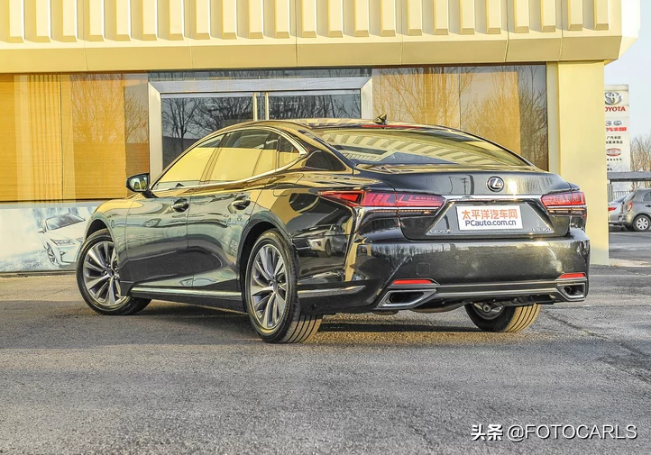 雷克萨斯LS350入门版实拍，售价80.8万起，卖的就是颜值和品质？