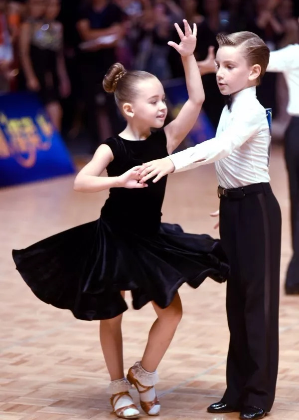 报名开始！街舞、芭蕾舞、拉丁舞、瑜伽……体育舞蹈公益课学起来