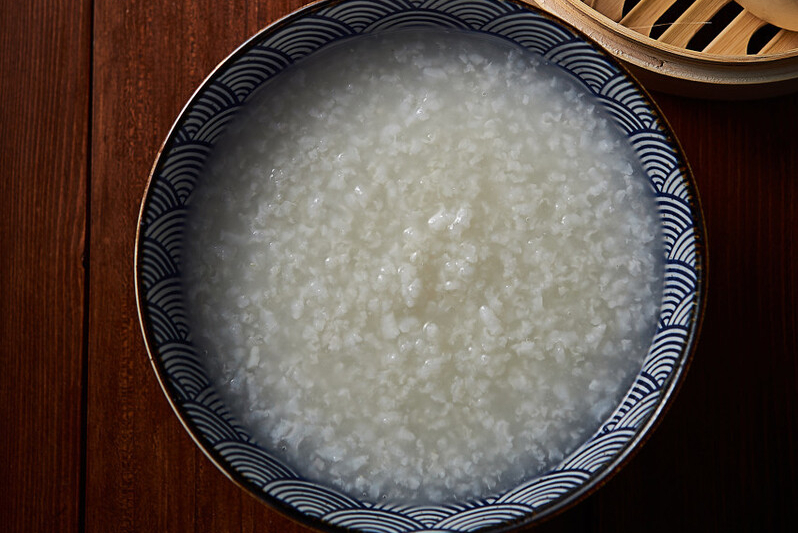 大米稀饭做法（煮白粥记住2个诀窍白粥香味足）