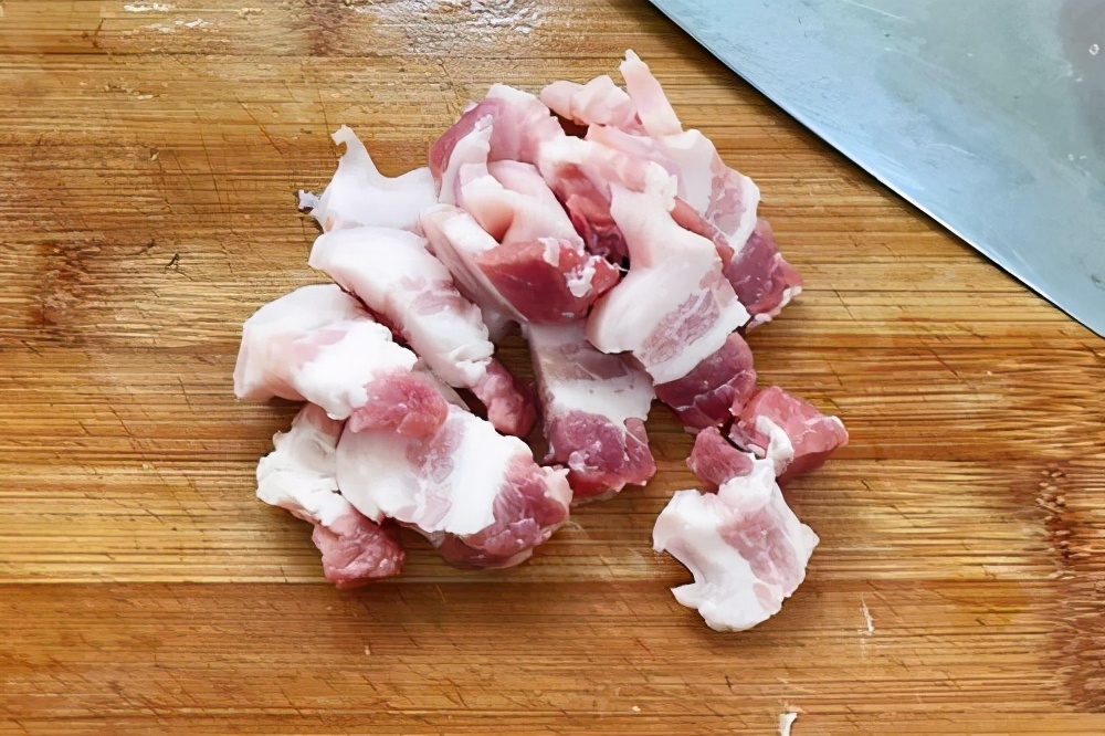 为什么饭店炒的杏鲍菇那么好吃？原来做法有诀窍，看完终于学会了
