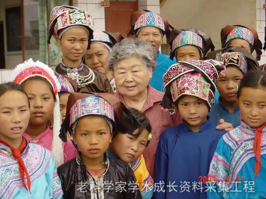 “我的根在中国，我的事业在中国”，她用最美奋斗书写入党申请