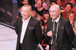 他是“江苏一哥”孟非，曾娶初恋女友为妻，今49岁一家三口超幸福