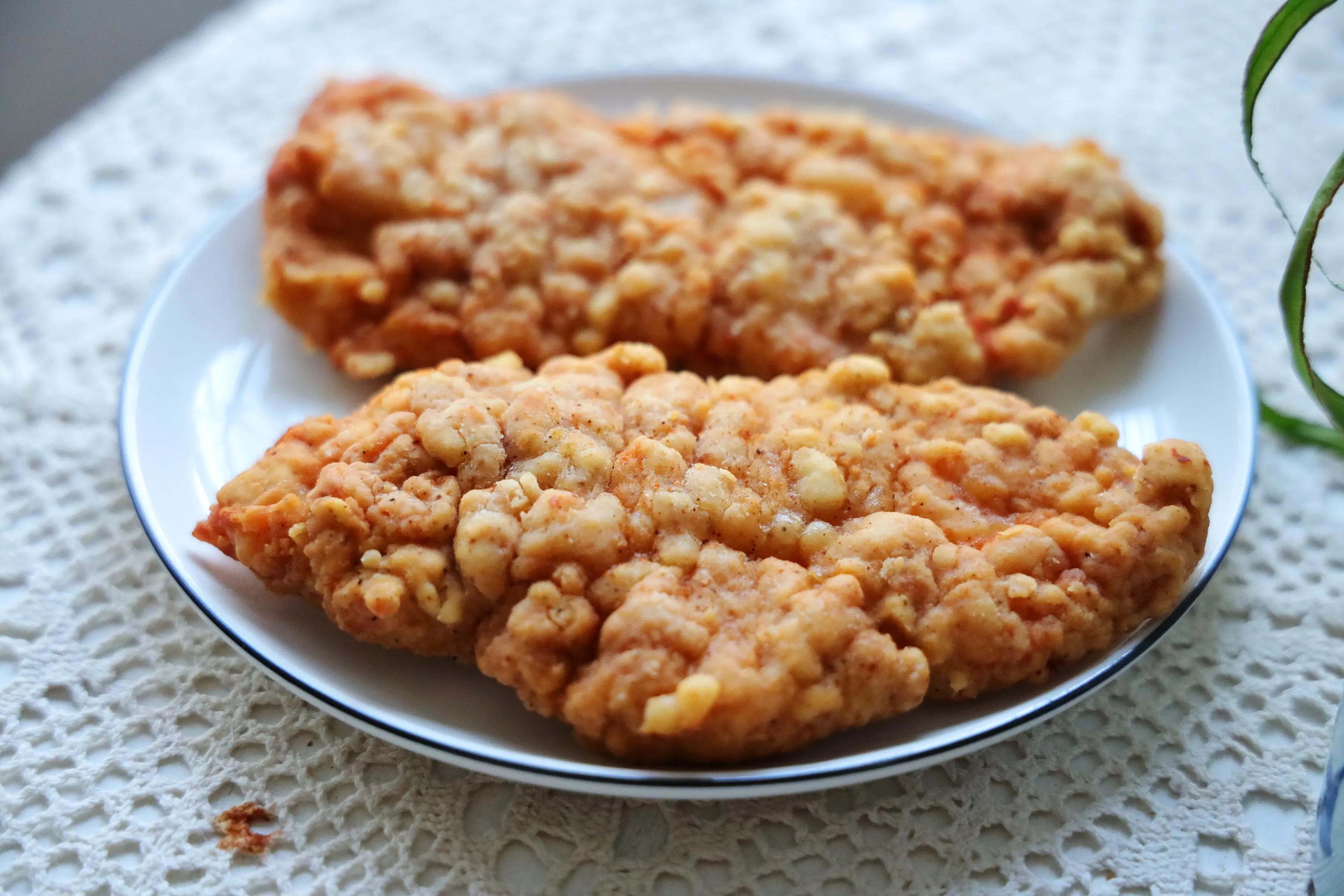 几元的鸡胸肉，简单做下，上桌成了抢手菜，外皮酥脆里面软嫩好吃