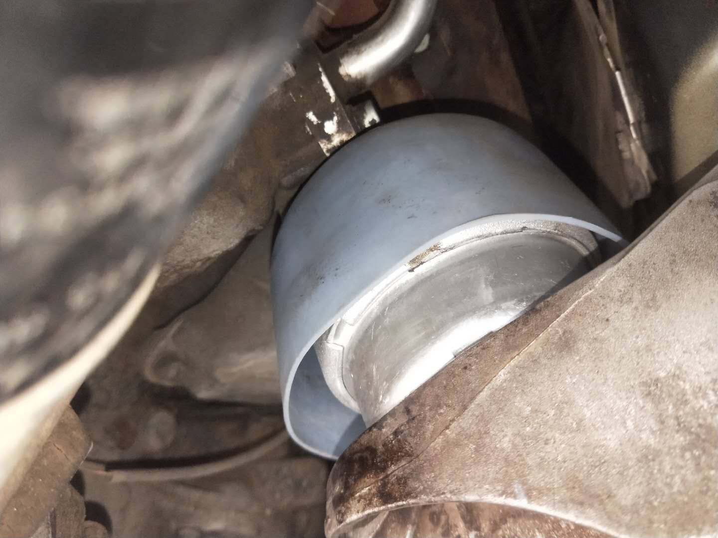 奥迪2.8V6发动机故障一大堆，最吓人的是差点把发动机甩出去