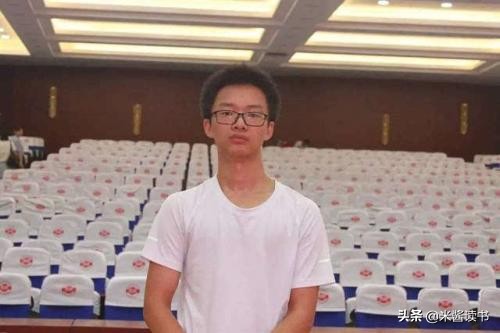 熟读国学经典的山东男孩，高考数学满分，以713分摘状元上清华