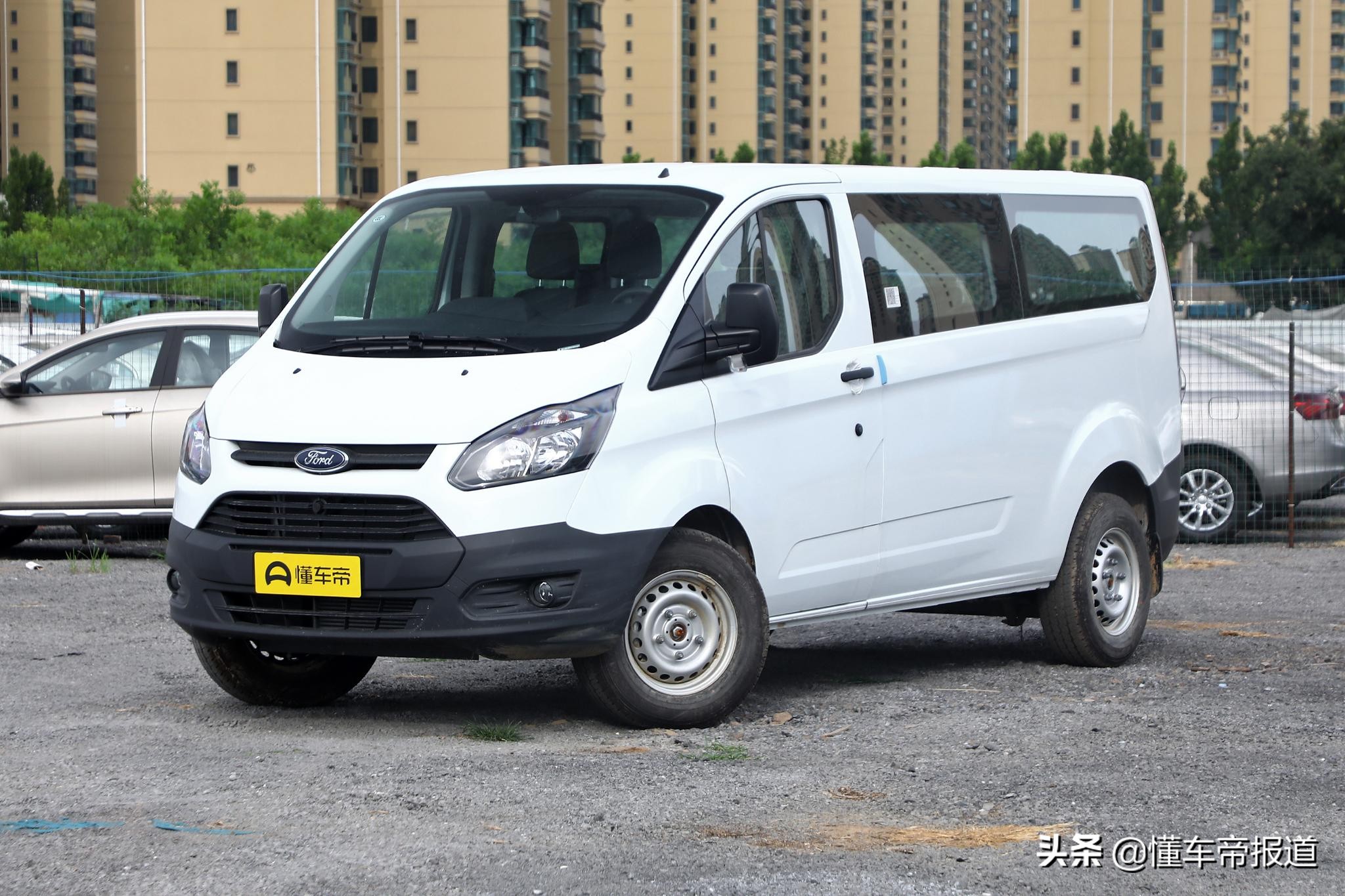 新车 </p><p>　　 德味“五菱宏光”，解析奔驰新Citan，实际却是换标雷诺？