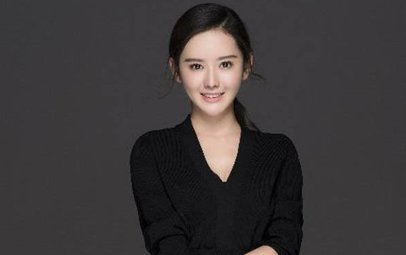 二婚迎娶90后、娇妻比杨玏小3岁,老戏骨杨立新