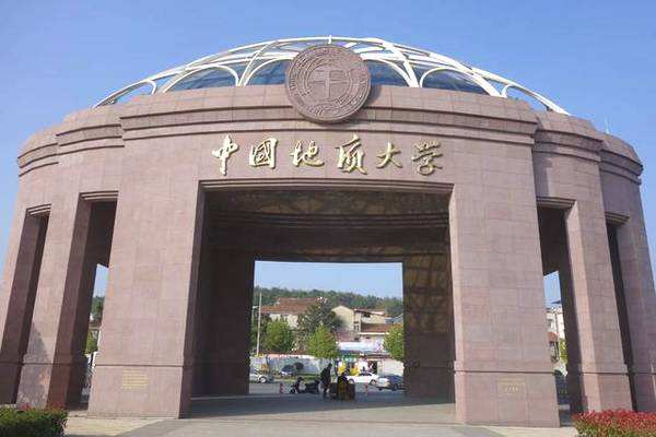 湖北所有本科院校2016-2018投档线及位次，附7所部属高校招生计划