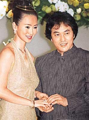 翁虹的风月情史，从性感女神变为贤妻良母，靠美色征服了5个男人