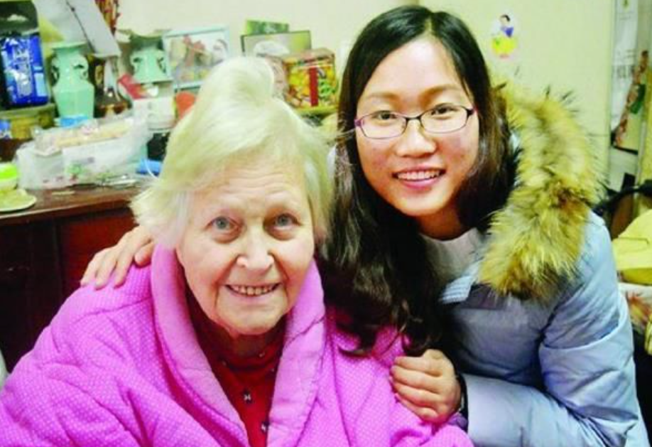 美国姑娘在华执教70年，周总理特批绿卡，家里五星红旗谁都不让碰