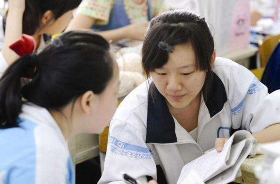2021高考生迎“坏”消息，“禁止招复读生”，对一类考生不利