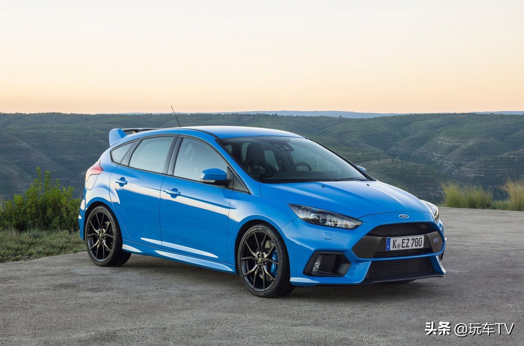全新福克斯ST巨强！2.3T+6MT+KW可调避震，高尔夫GTI：过分了