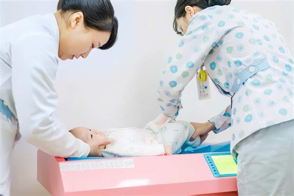 出生1个月婴儿健康标准 1个月宝宝的身高体重