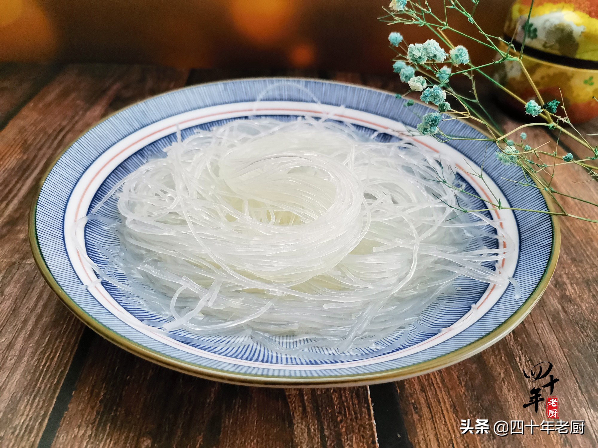扇贝粉丝怎么做（蒜蓉粉丝扇贝做法详细教程）
