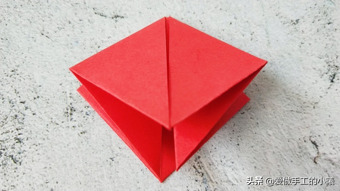 折纸教程：折个简单易学的状元帽，愿大家取得理想成绩