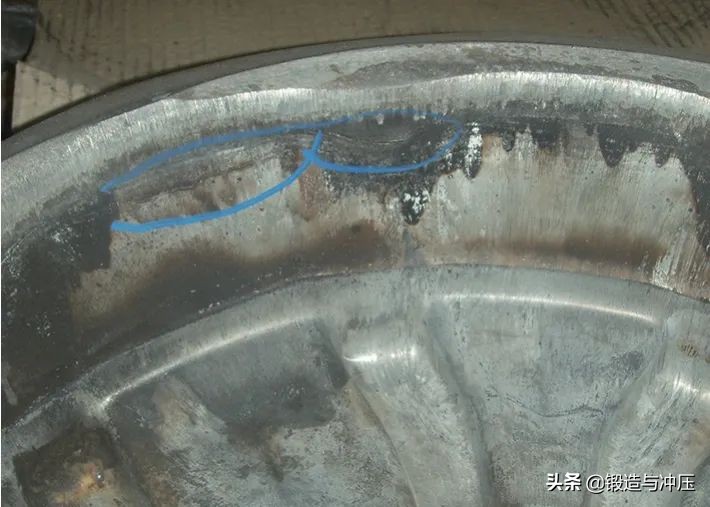铝合金车轮锻件缺陷分析与控制