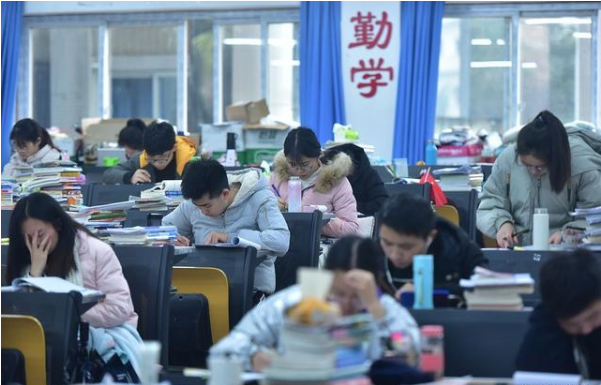 大学期间挂科率较高的5大专业，期末难度不输高考，医学位居第2