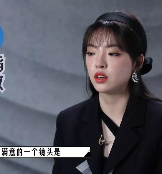 王文也排场大,嘉宾狂赞,柯蓝包贝尔为她救场,影评人斥太廉价