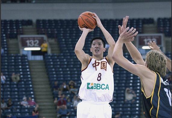 胡卫东为什么没加盟nba(胡卫东当年堪称中国乔丹，没去NBA打球太遗憾，他现在过得怎样？)